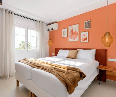 bedroom orange1